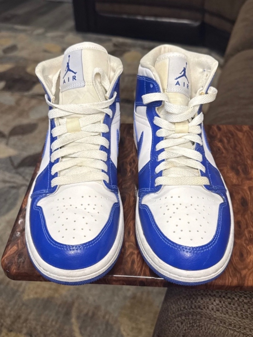 Air Jordans Mid Kentucky Blue